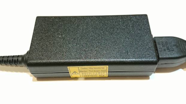 ACアダプター ACアダプター