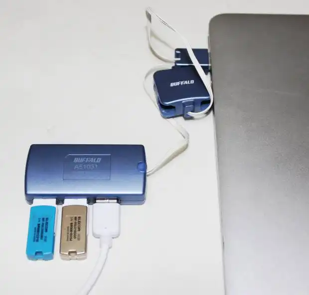 USBハブへの接続